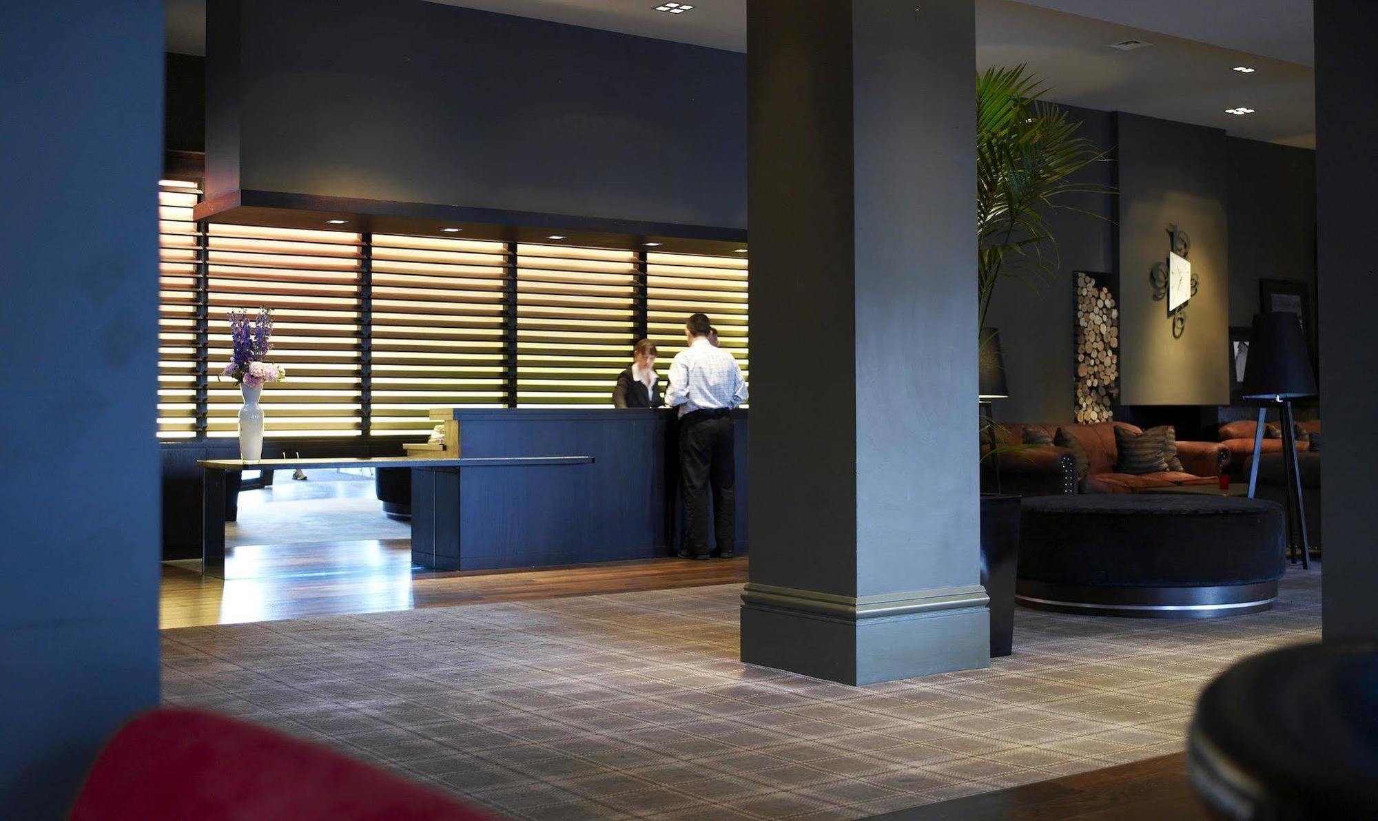 Village Leeds South 4* Лидс
